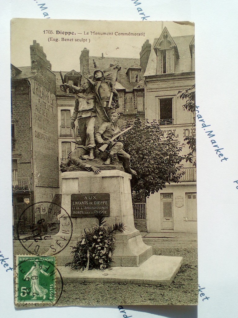 /France/Dieppe/FR_place_1913_Dieppe. Le Monument Commemoratif.jpg